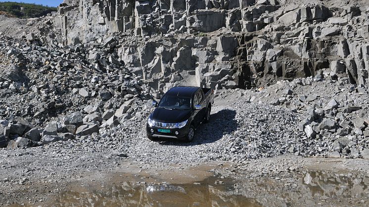 Mitsubishi L200 2016
