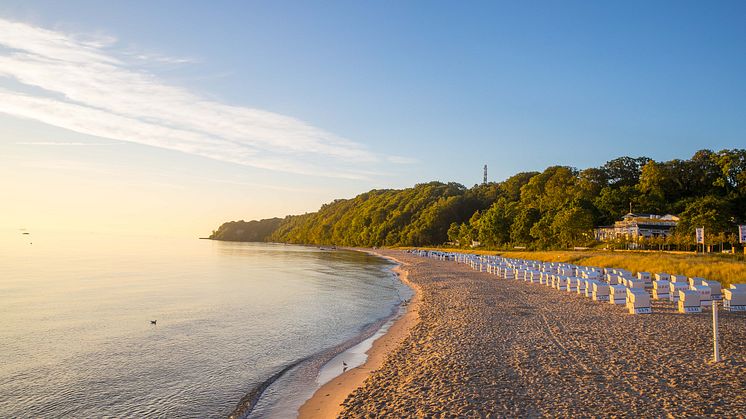 Vidsträckta sandstränder på Östersjöön Rügen. © Tourismuszentrale Rügen GmbH
