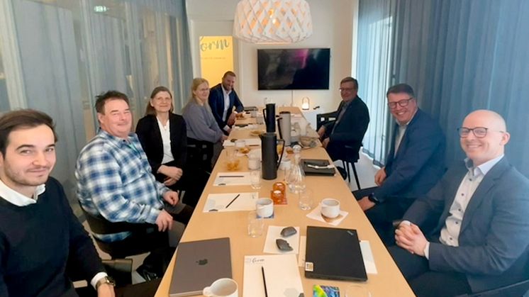 Från vänster: Wesley Overklift, Curt Edlund, Ilze Ruse, Signe Jansone, Valters Jēkabsons, Börje Johansson, Roger Hansson, Roger Karlsson