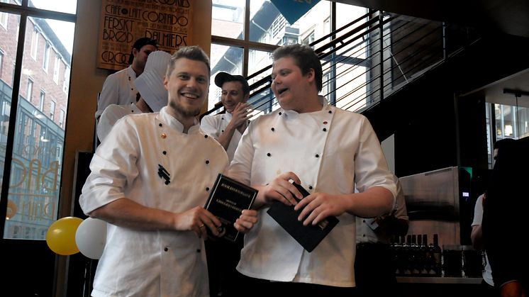 SiO Mat og Drikke ved Morten Korsnes (til venstre) og Niklas Trondsen er  blant finalistene i Community Catering NM 2018.  Landets fremste faglærte kokker møtes i finalen i Oslo 11. og 12. september.