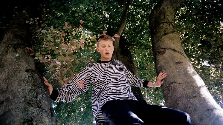 Victor Leksell släpper idag efterlängtat debutalbum - 'Fånga mig när jag faller'