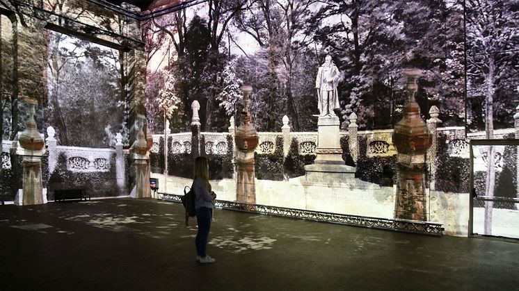 Kunstkraftwerk Leipzig - Blick in die Ausstellung "Boomtown"