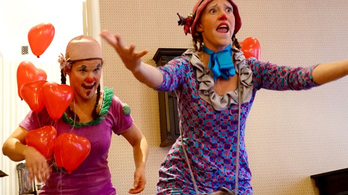 Clownerna Hjördis och Margott kom på besök. 