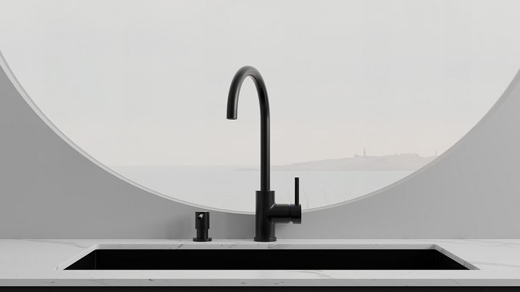 Primy Köksblandare Steel Curve Shadow 30003 & Primy Tvålpump Steel Clean Dispenser Shadow 35003