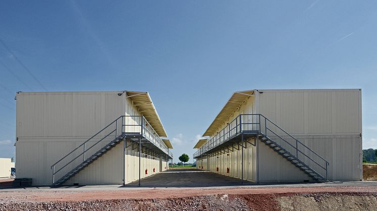 Schnell errichtet und stets an den künftigen Bedarf anpassbar: Baucontainer von Algeco. Die Mietsysteme helfen Bauherren und Bauunternehmen, kurzfristig Raumkapazitäten für einen begrenzten Zeitraum zu schaffen.