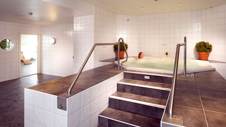 Relax-hot-tub-clarion-collection-hotel-fregatten