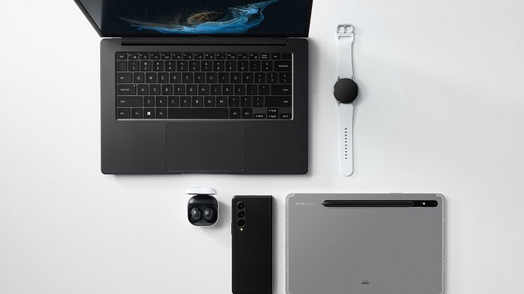 003_galaxy_book2 _business_galaxy_ecosystem_with_zfold3_5g_and_tab s8plus.jpg