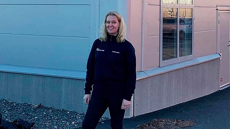 Petra_Barclay_Bilprovningen_regionchef_vast_m.jpg