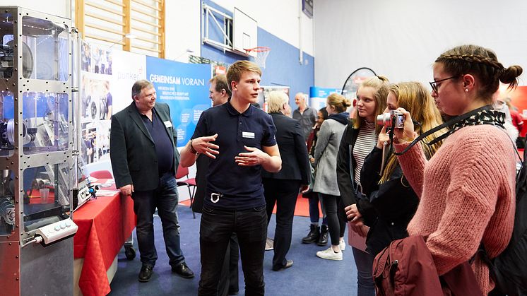 Weltmarktführer-Forum in Louisenlund - MINT-Talente im Dialog mit Unternehmen aus Schleswig-Holstein