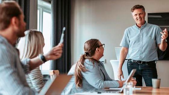 Stärk dina ledaregenskaper och din organisation med vår ledarskapsutbildning!