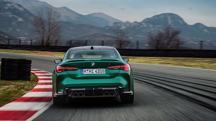 BMW M4 CS