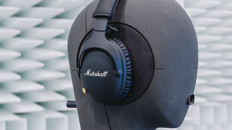 Hörlurar_akustisk_mätning_Marshall_3