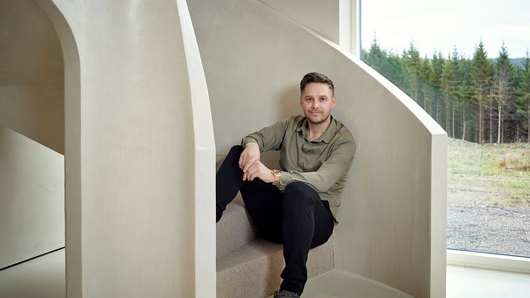 Hälsa på hos fotbollsprofilen Ken Ilsø