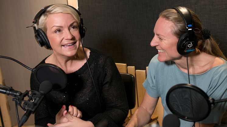 Karin Adelsköld, som blivit PMS med hela svenska folket och instiftat PMS-dagen den 21 november, samtalar med gynekologen Helena Kopp Kallner i podden Freja.