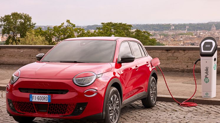 Fiat 600e RED (15)