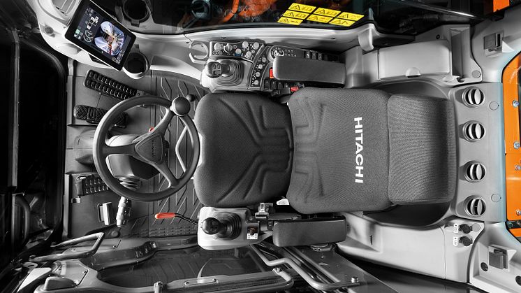 Hitachi_ZX150W-Cabin-top-view-1047