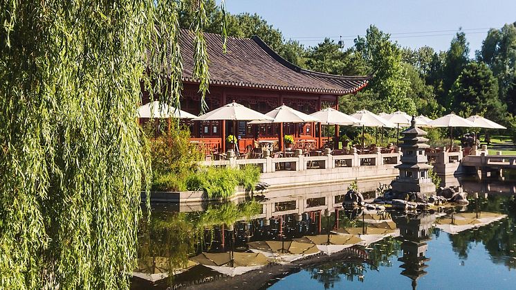 Berlin: Chinesisches Teehaus am Teich