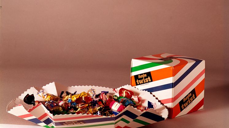 Twistpraliner i hopvikbar förpackning, 1975