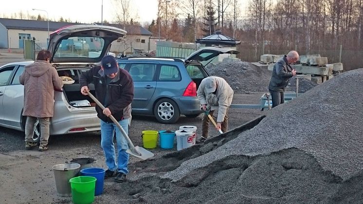 Fastighetsägare kan hämta gratis sand.