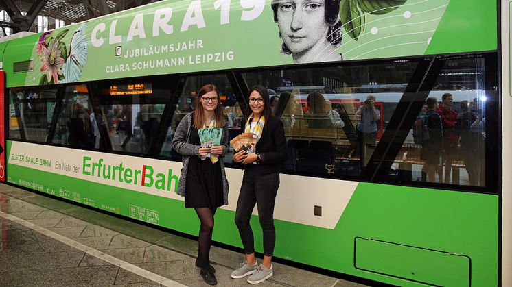 Gestalteter Triebwagen des RegioShuttles VT 314 der Erfurter Bahn GmbH