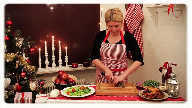 Gårdshalloumisallad med saffransaioli - ett grekiskt julbord med Jennie Benjaminsson