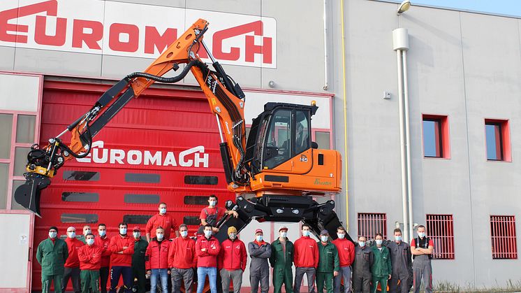 Euromach R145 Engcon-rototiltillä
