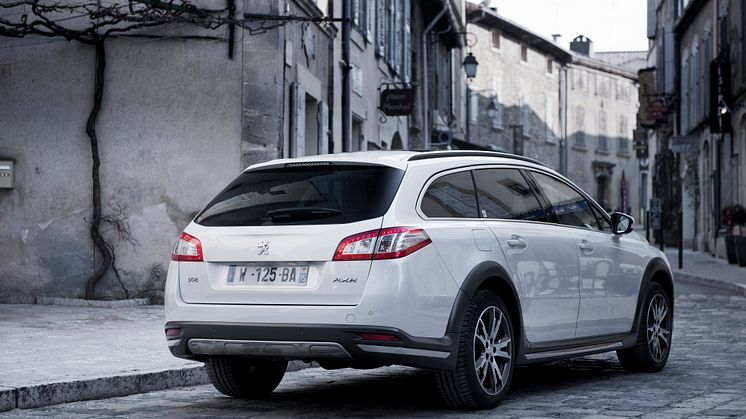 Peugeot leder loppet mot låga koldioxidutsläpp - Peugeot 508 RXH