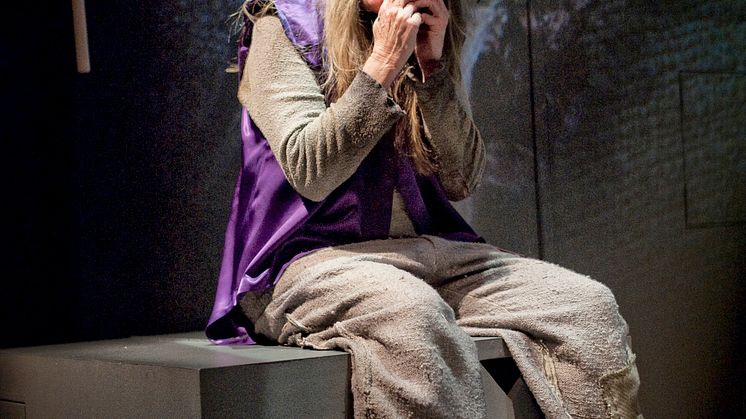 Vargtimma - en magisk föreställning inspirerad av de klassiska folksagorna premiär 28 oktober på Folkteatern Göteborg.