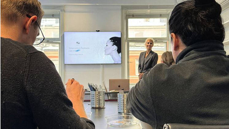 Anna Felländer, vd, anch.AI besökte Zimply 8 december för att berätta mer om metodik och plattform med anledning av partnerskapet..