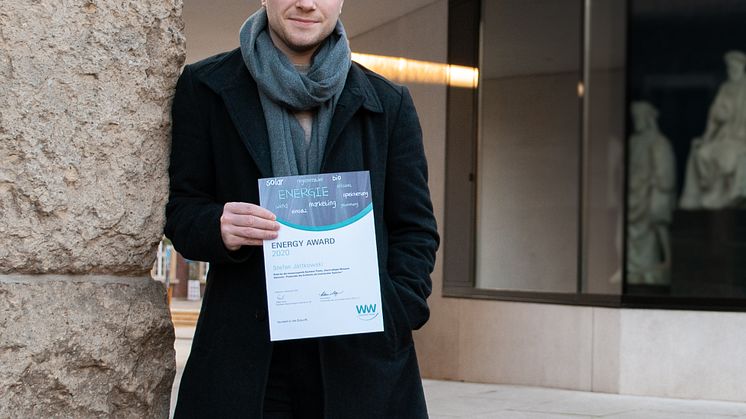 Stefan Jättkowski bekommt mit dem Energy Award von Westfalen Weser 1000 Euro für sein Forschungsprojekt.