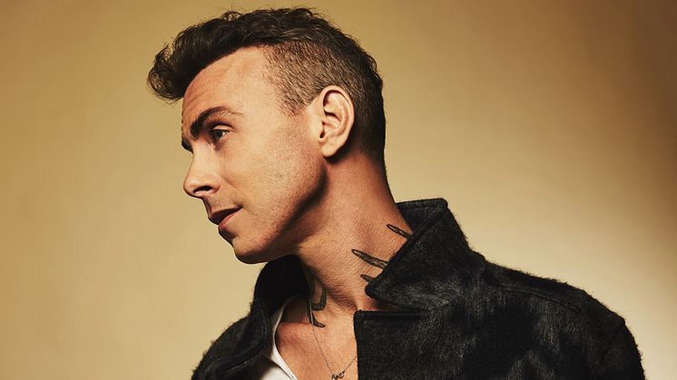 Albumaktuelle Asaf Avidan omslutter VEGA med sin uforlignelige vokal 