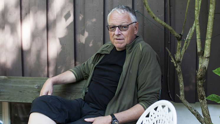Roy Jacobsen har mottatt det meste av litterære priser, Tarjei Vesaas debutantpris, Kritikerprisen, Ungdommens Kritikerpris, Riksmålsprisen, Bokhandelprisen, Gyldendalprisen, og er to ganger nominert til Nordisk Råds Litteraturpris  @Maja Hattvang
