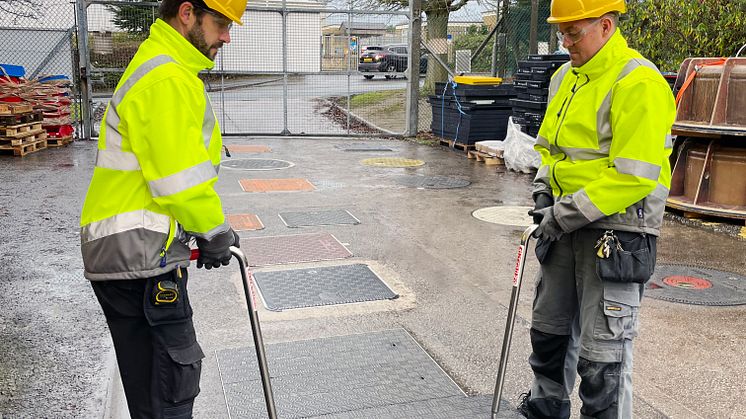 Fibrelite trough covers are designed to be safely and easily removed by two people