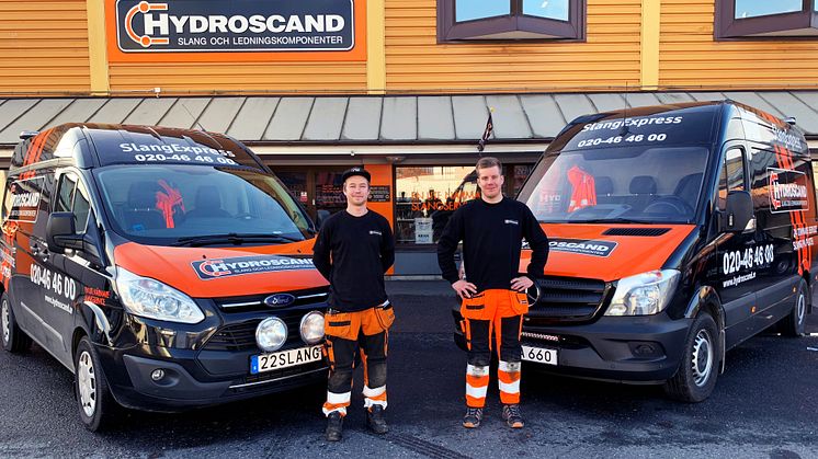 På fotot syns Hydroscands servicetekniker (fr. v.) Johan Bengtsson Braun och Johan Rapp.
