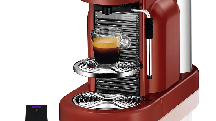 Maestria Röd med espresso och förpackning