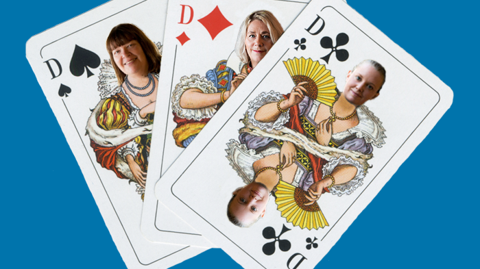 Triss-i-damer_med_vd_03_blå_bakgrund