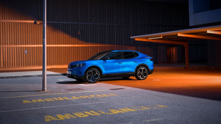 2024Ford_ElectricCapri_34.jpg