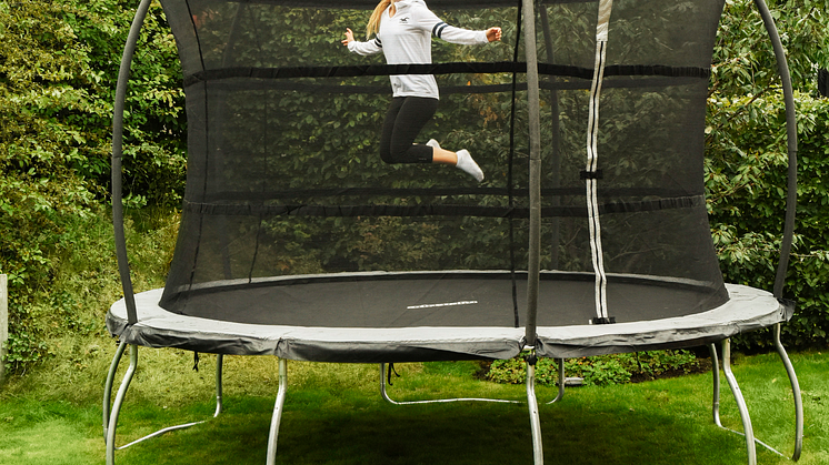 Studsmatta Adrenalin Advanced,  Ø366 cm, Höjd: 270 cm. 
