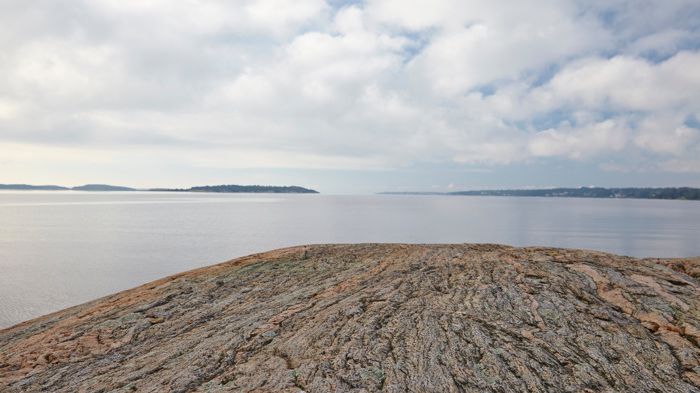 I år har fyra kommunala badplatser i Kungsbacka kommun blivit klassade med sämre badvatten än vad de tidigare haft. Det innebär att kommunen behöver ta reda på orsaken till att badvattnet fått en sämre klassning. 