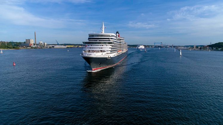 Die Queen auf der Kieler Förde - einfach majestätisch schön