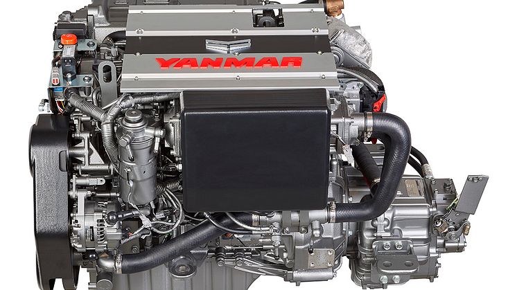 High res image - YANMAR - new 4LV marine diesel engine-left-side