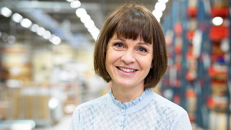 – En frisk organisation, säger Mari Lundqvist, består av tänkande individer som vågar ta initiativ. – Vi måste våga göra fel. Blir det fel så rättar vi till det – och – vi kan alla lite mer än vad vi tror.