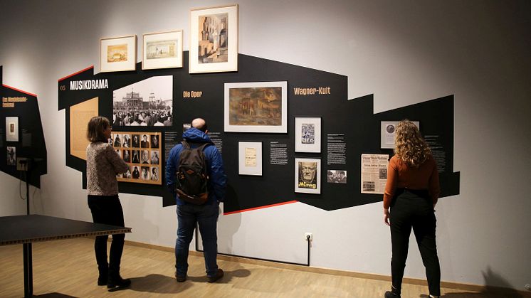 Ausstellung "Hakenkreuz und Notenschlüssel. Die Musikstadt Leipzig im Nationalsozialismus" im Stadtgeschichtlichen Museum
