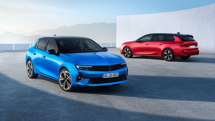 Nya Opel Astra Electric och nya Opel Astra Sports Tourer Electric.