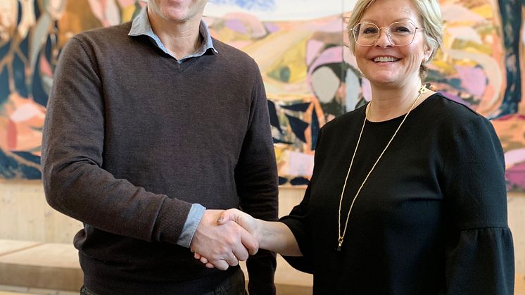Kongsberg Maritime’s Bjørn Jalving and the Norwegian Society for Sea Rescue’s Rikke Lind signed the cooperation agreement on Friday 6th December 2019 