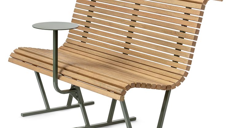 Cane soffa med bord, design Broberg & Ridderstråle.