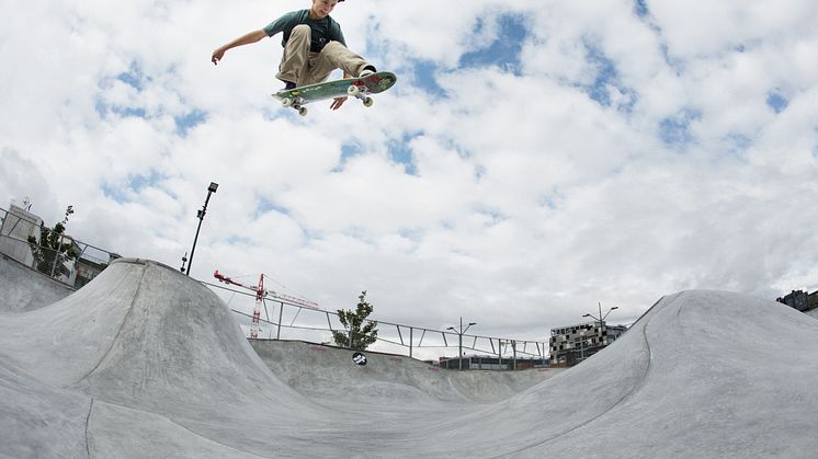 Pressvisning: första spadtaget för VM-skateparken