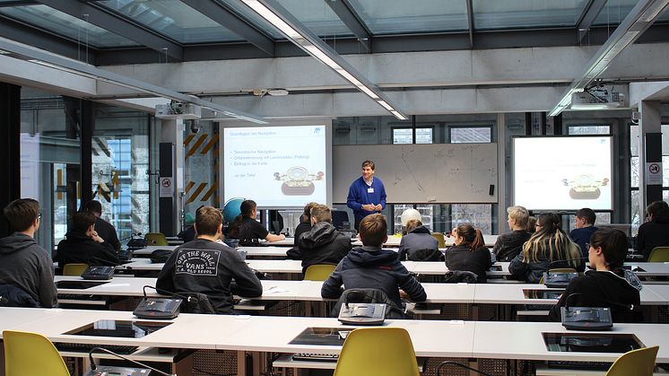 Mehr als 300 Schülerinnen und Schüler beim 6. Fachtag Informatik am 24. Januar 2017 an der Technischen Hochschule Wildau