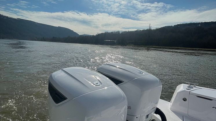Cox Marine - The CXO300 outboard is approved for twin installations on Lake Constance (2)