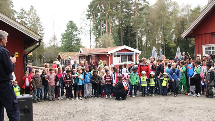 Skräpplockare fick fri entré till djurparken